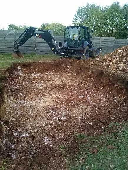 Trou de piscine près de Montarnaud