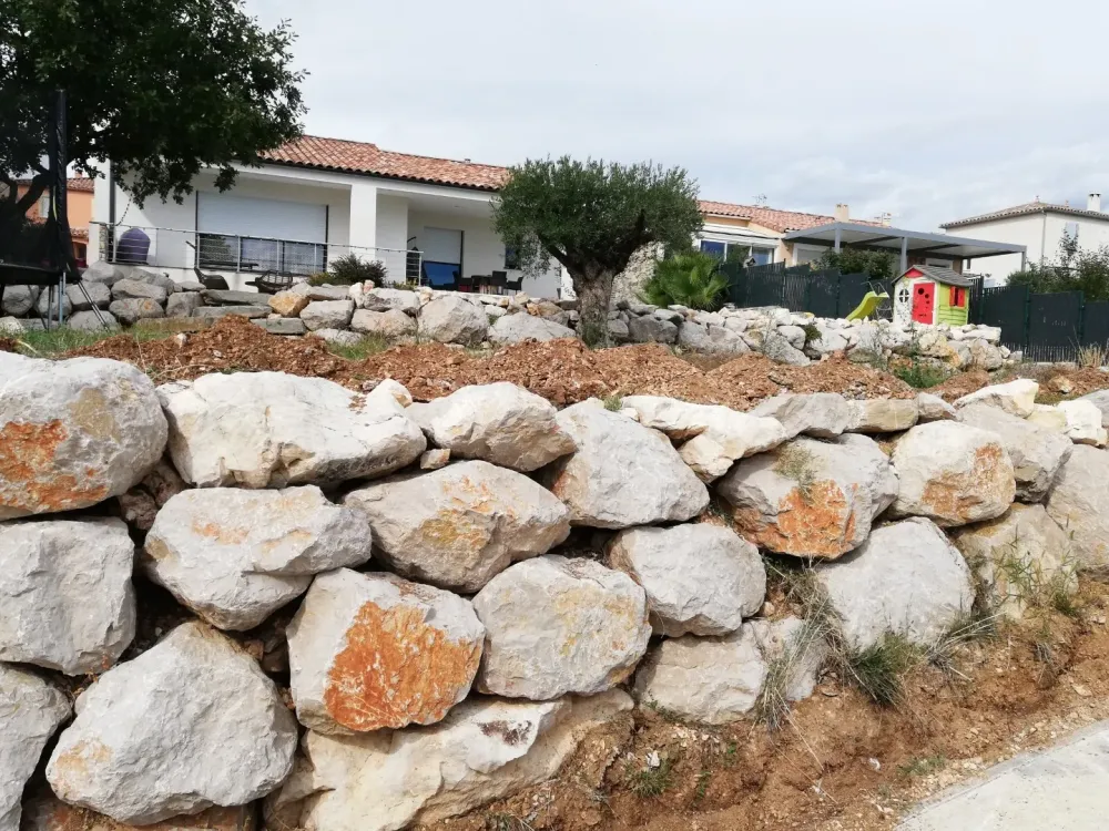 Enrochement près de Montarnaud
